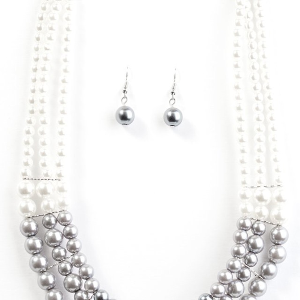 Paparazzi Jewelry several pieces to choose from!